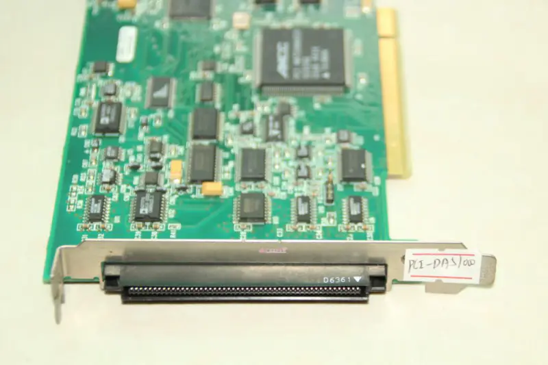 Multifunkční analogová vstupní karta PCI-DAS1000