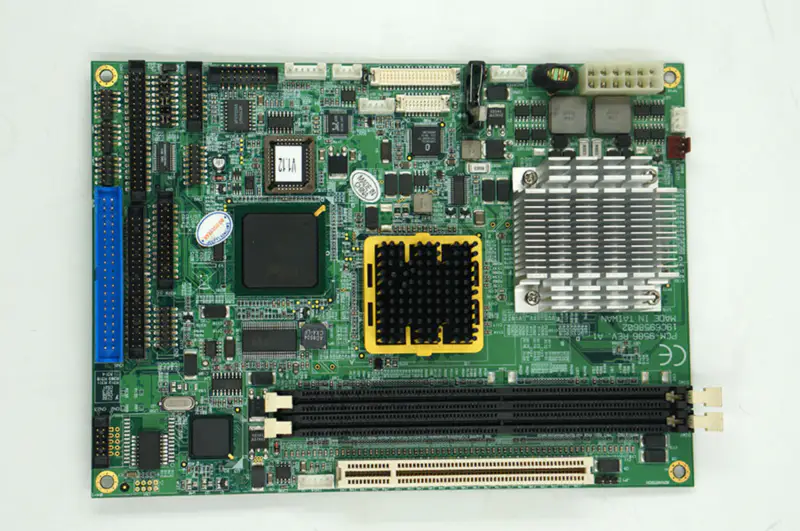 Základní deska Advantech PCM-9586