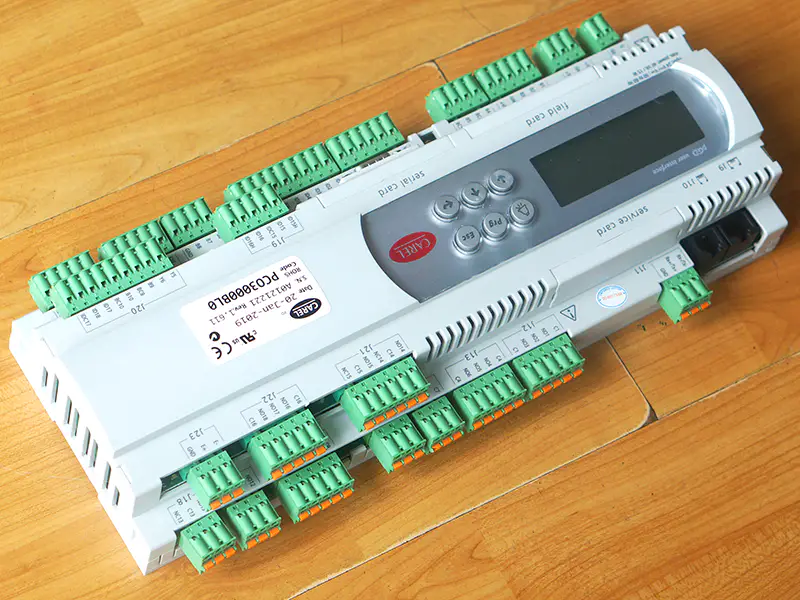 Řídicí jednotka PLC Carel PCO3000BL0