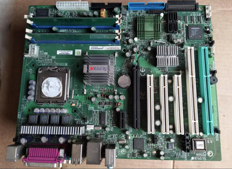 Základní deska SuperMicro PDSG4 LGA775 Medical Industrial podporuje SCSI