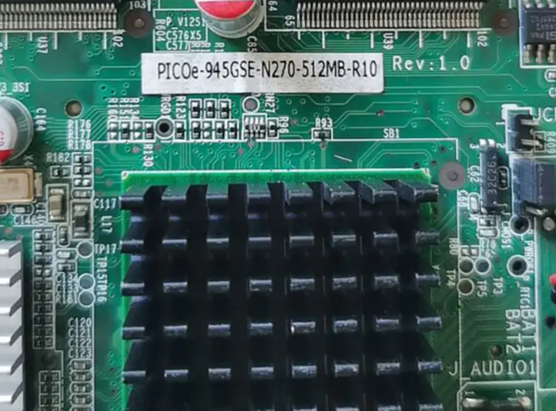 Základní deska IEI PICOE-945GSE-N270-512MB-R10