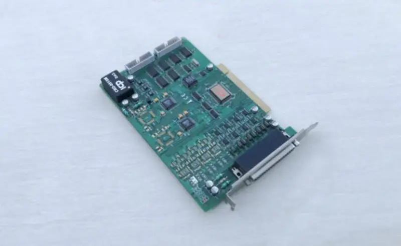 ICP DAS PIO-DA8 Univerzální 14bitová 8kanálová analogová výstupní karta pro sběrnici PCI