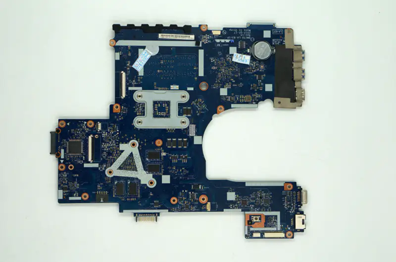 Základní deska Asus K75DE QML70-LA8371P Rev 1A HD 7670 1G Socket