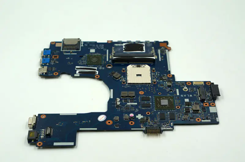 Základní deska Asus K75DE QML70-LA8371P Rev 1A HD 7670 1G Socket