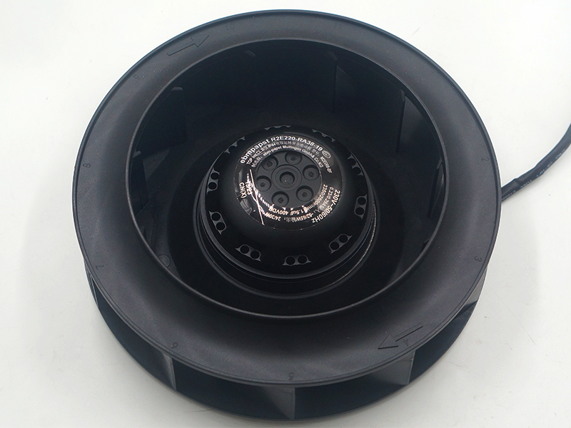 Ventilátor Ebmpapast R2E220-RA38-19