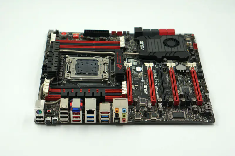 Základní deska ASUS RAMPAGE IV EXTREME
