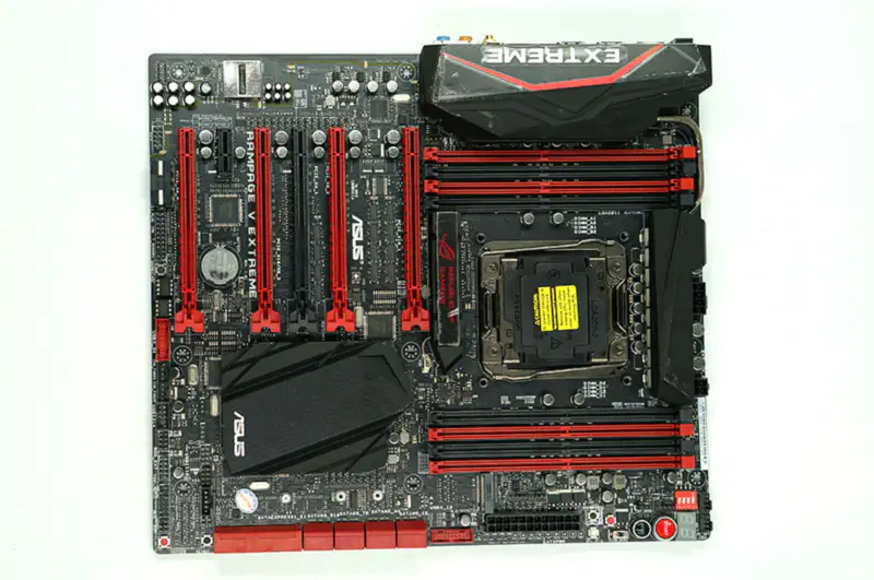 Základní deska Asus ROG RAMPAGE V EDITION 10