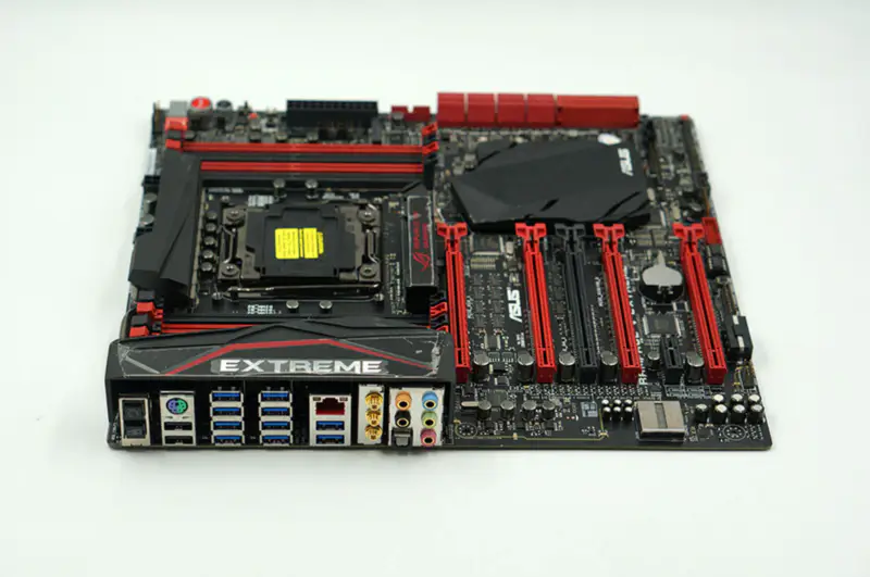 Základní deska Asus ROG RAMPAGE V EDITION 10