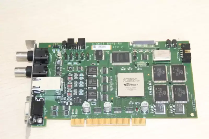 Průmyslová základní deska meteorologického radarového systému SIGMET RVP8-RX