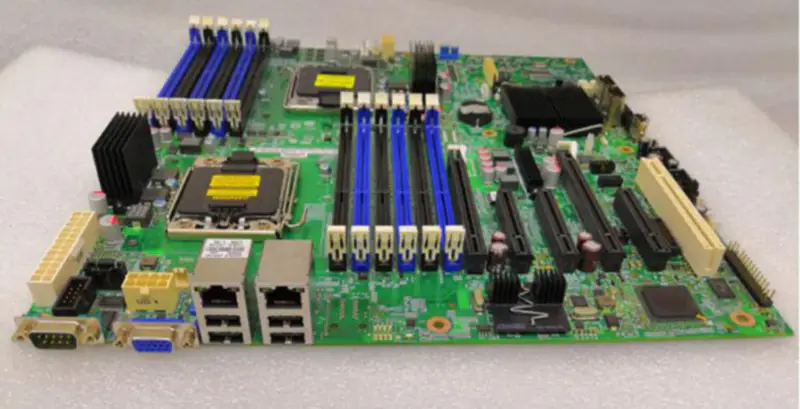 Serverová základní deska Intel S2400GP