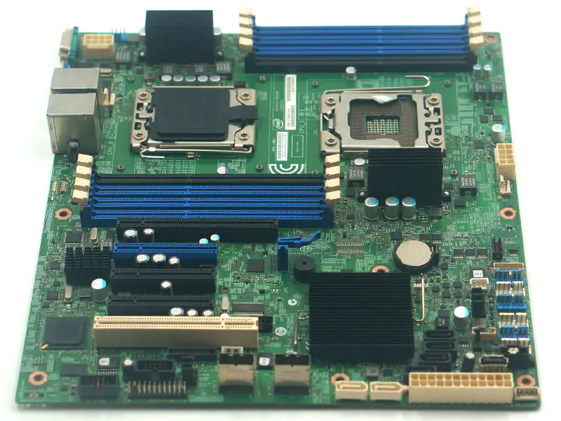 Základní deska Intel S2400SC