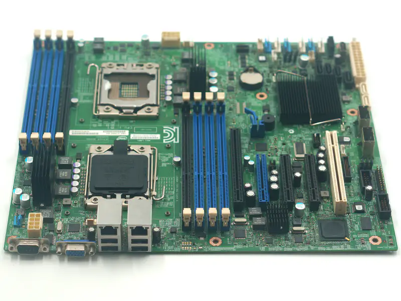 Základní deska Intel S2400SC