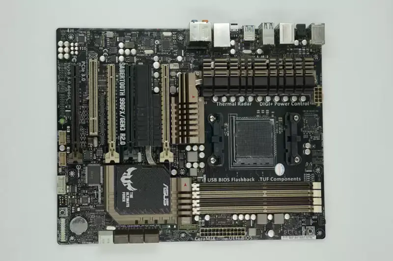 Základní deska Asus TUF SABERTOOTH 990FX/GEN3 R2.0