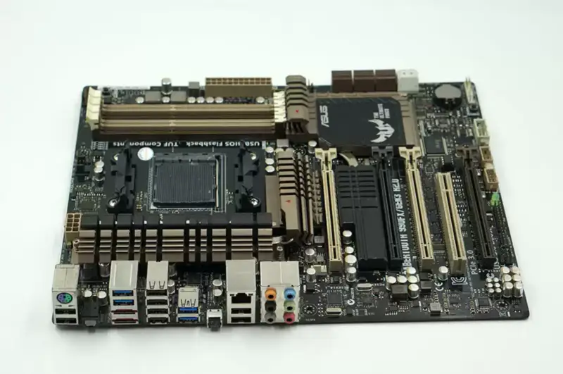 Základní deska Asus TUF SABERTOOTH 990FX/GEN3 R2.0