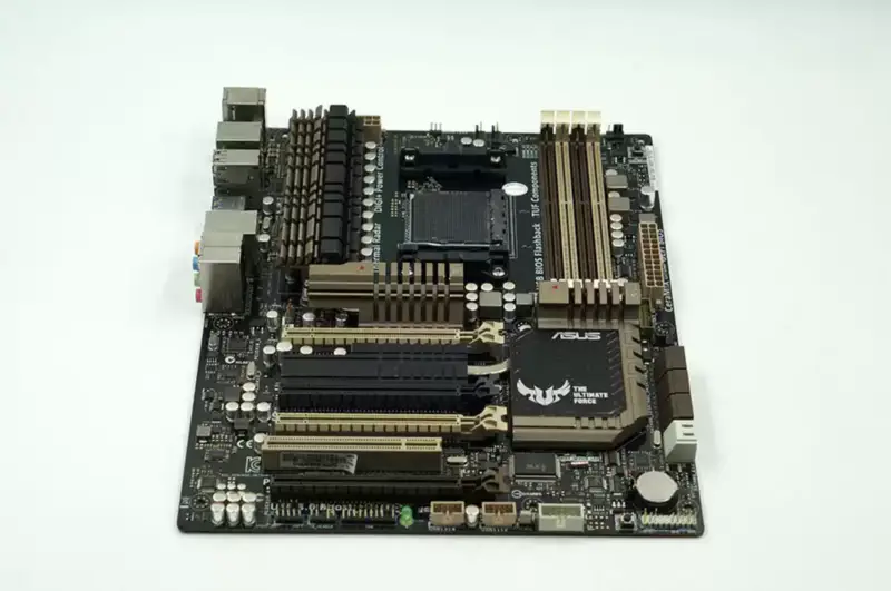 Základní deska Asus TUF SABERTOOTH 990FX/GEN3 R2.0