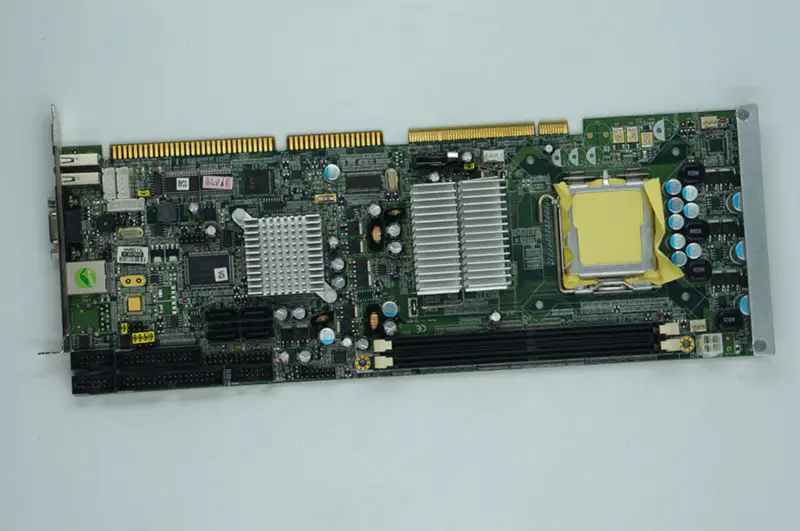 AXIOMTEK SBC81205 Rev.A3-RC Plnohodnotná základní deska pro procesor Pentium 4-775