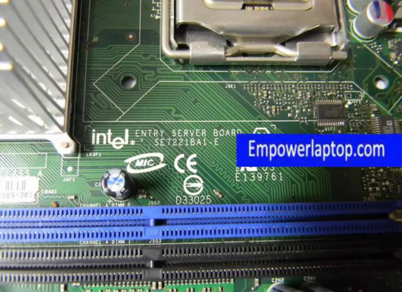 Intel SE7221BA1-E DDR2 LGA775 Serverová základní deska Duální síťová karta