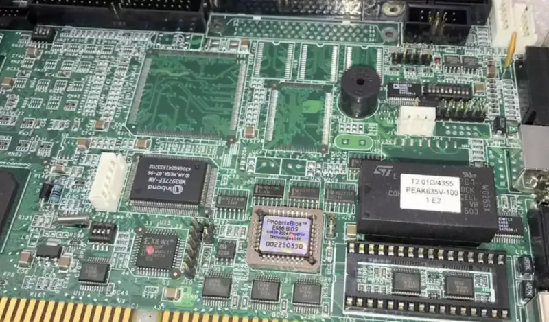Phoenix Bios E686 Peak635V-100 Pentium III SL4Z2 průmyslová základní deska