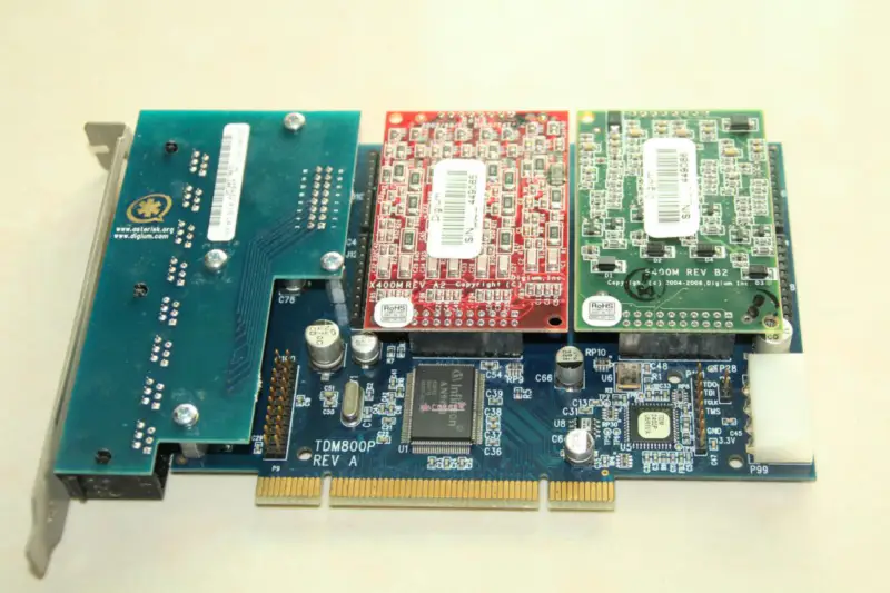 Analogová karta Asterisk TDM800 s portem FXO+FXS Hlasová karta s 2 x čtyřnásobným modulem