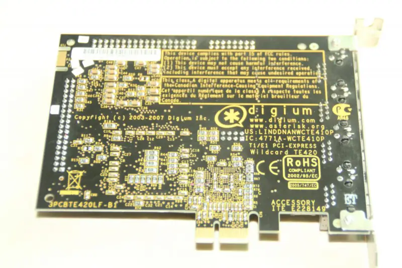 Asterisk TE420P TE420 4-portová digitální karta s portem E1/T1 PCI-Express Card