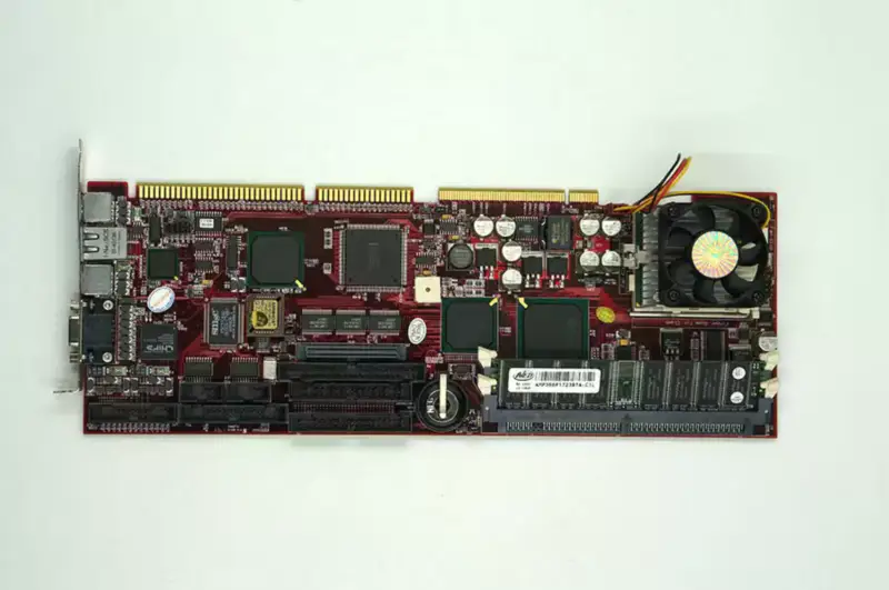 Crystal V10308 REV. 1.2 Socket 370 Intel 440BX čipset Pentium III LAN VGA SCSI rozhraní základní deska
