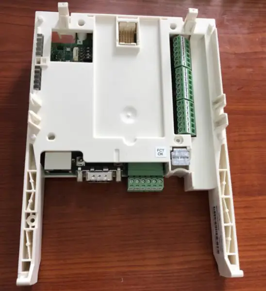 Deska měniče Schneider řady ATV61/71 VW3A3501