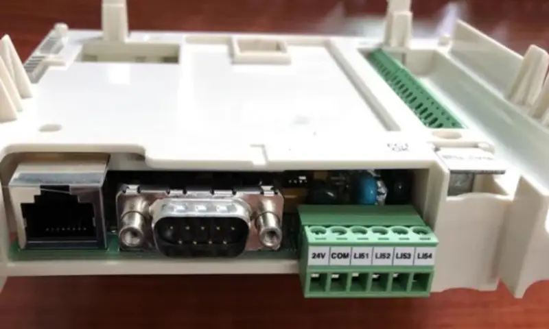 Deska měniče Schneider řady ATV61/71 VW3A3501