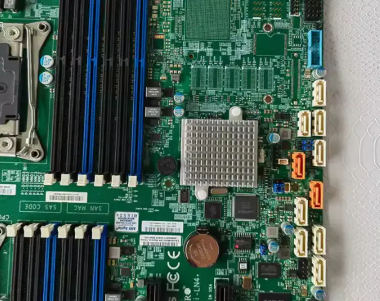 Základní deska Supermicro X10DRi-LN4+