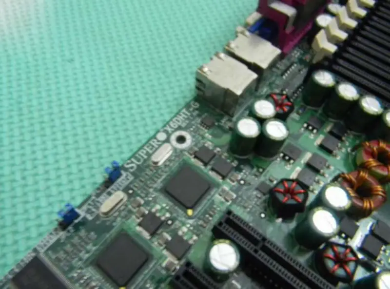 SuperMicro X6DHT-G Serverová základní deska 604-pinová čipová sada E7520 800FSB