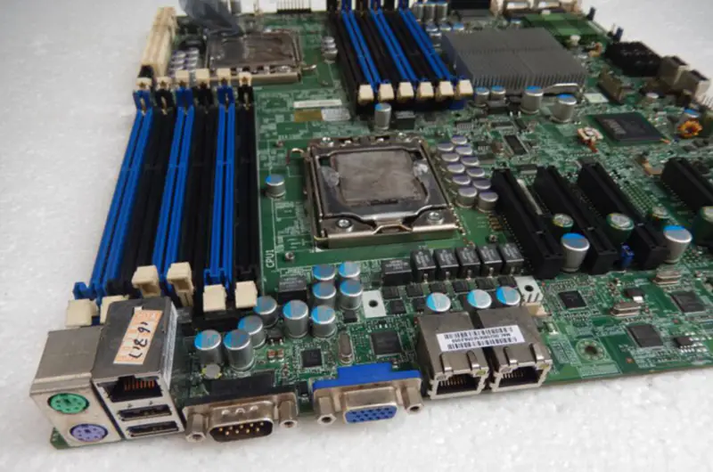 SuperMicro X8DT6-F Duální serverová základní deska LGA 1366 LSI SAS 2.0 SATA3