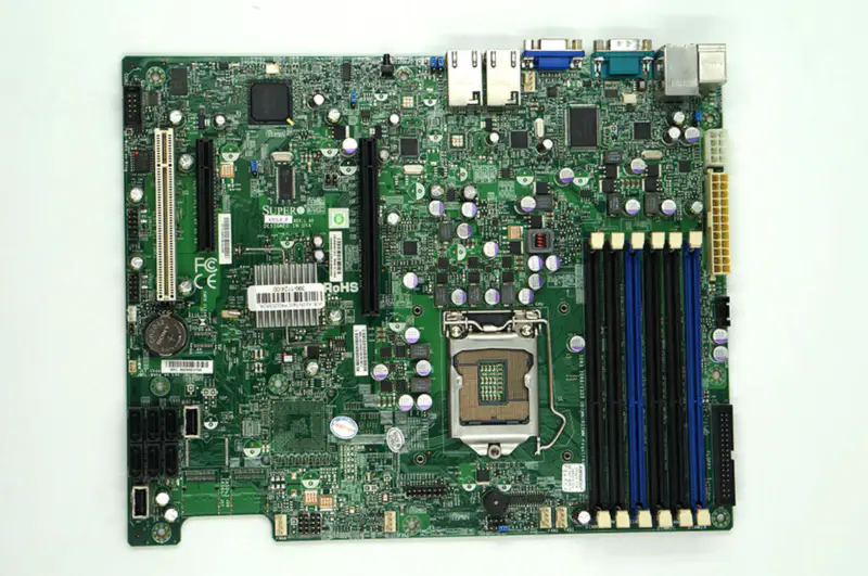 SuperMicro X8SIE-F LGA1156 Základní deska pro jeden server Čipová sada S3420 6 paměťových slotů Duální gigabitová síť LAN