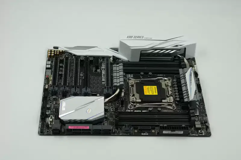Asus X99-DELUXE II Základní deska pro stolní počítače X99 Socket LGA 2011-V3 i7 X DDR4 128G ATX UEFI BIOS