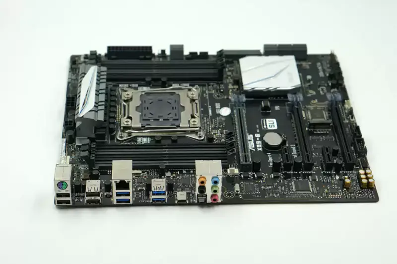 Základní deska Asus X99-E