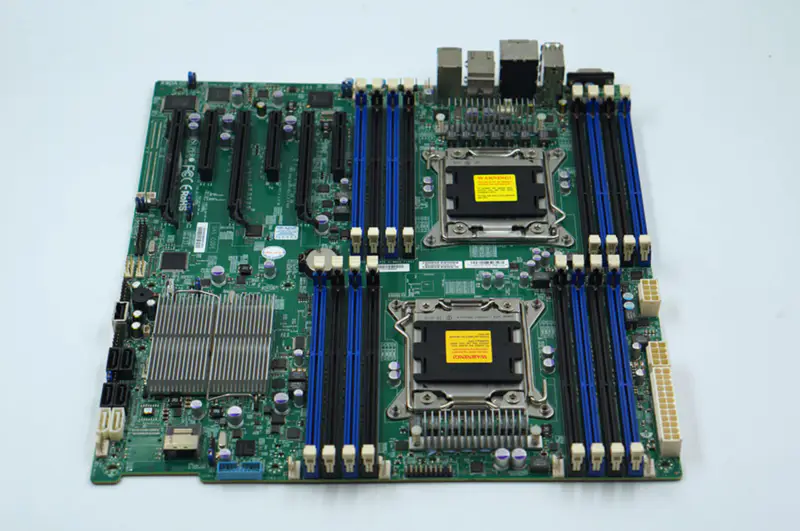Základní deska Supermicro X9DAI