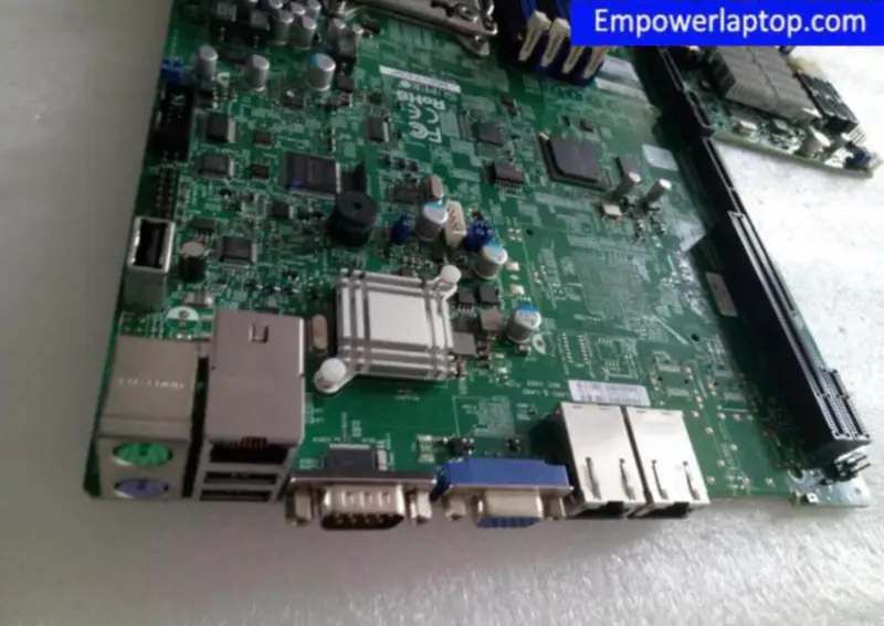 Serverová základní deska SuperMicro X9DRW-7F-BO04T podporuje E5-2600