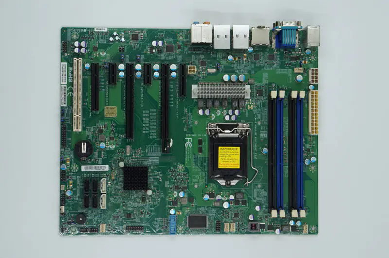 Serverová základní deska SuperMicro X9SAE-V LGA1155 s čipovou sadou C216 podporuje E3 V2