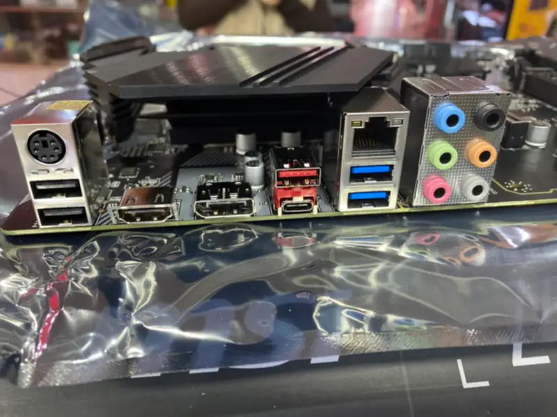 Základní deska MSI Z490-A PRO LGA 1200 Intel Z490 PCI-E 3.0 M.2 DDR4 128GB ATX