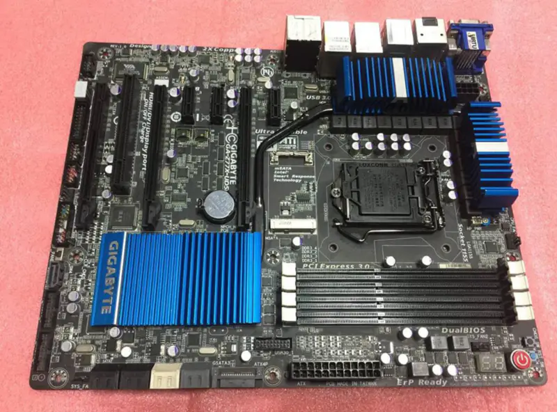 Základní deska Gigabyte GA-Z77X-UD5H LGA 1155 DDR3