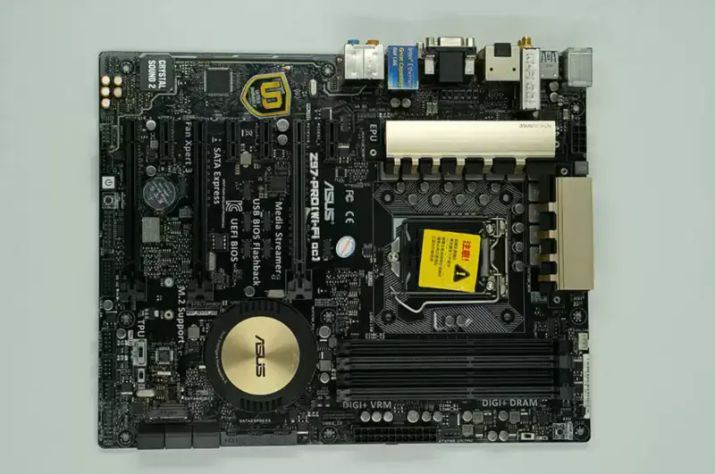 Základní deska Asus Z97-PRO (Wi-Fi ac) Z97 LGA1150 ATX