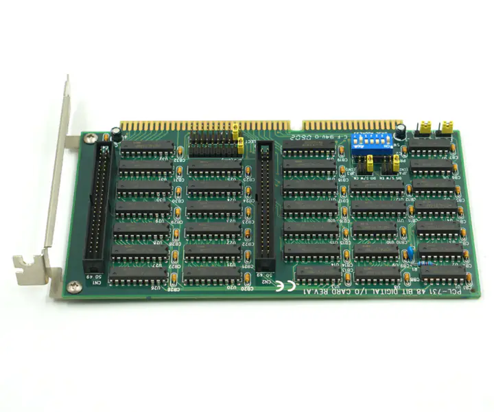 NI PCL-731 48BITOVÁ DIGITÁLNÍ I/O KARTA