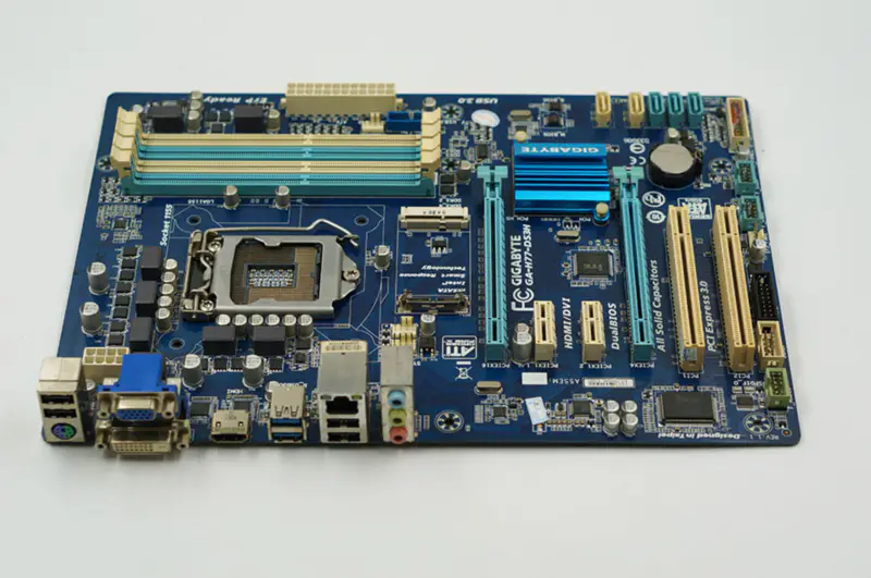 Základní deska Gigabyte GA-H77-DS3H H77-DS3H LGA1155