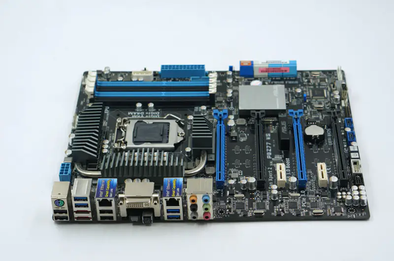 Základní deska Asus P8Z77 WS Z77 LGA1155 4*PCI-E3.0 ATX