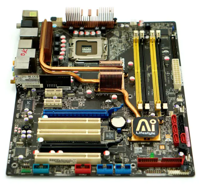 Základní deska Asus P5K Deluxe/WiFi-AP P35 LGA775 ATX