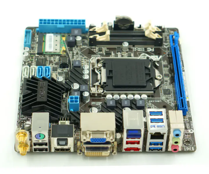 Základní deska Asus P8H67-I DELUXE
