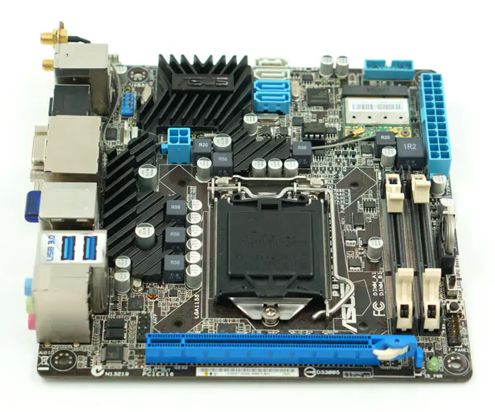 Základní deska Asus P8H67-I DELUXE