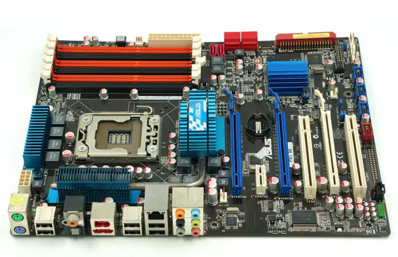 Základní deska Asus P6T SE X58 LGA1366 24G ATX