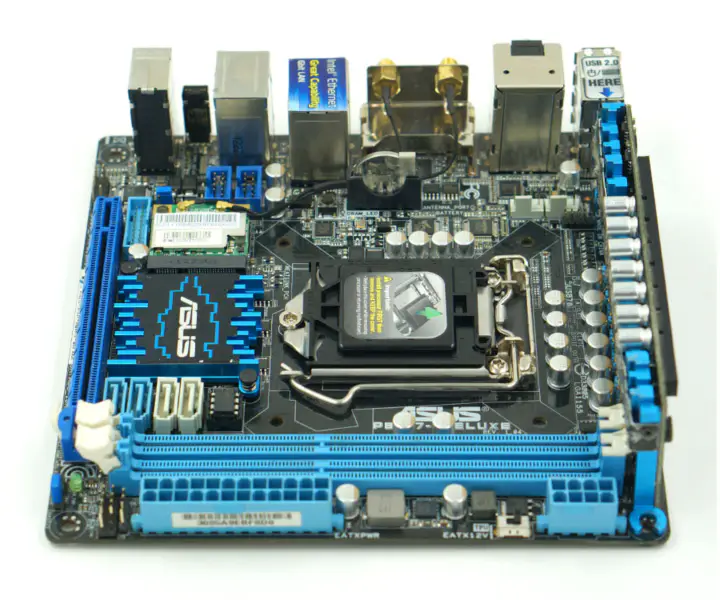 Základní deska Asus P8Z77-I DELUXE Z77 LGA1155 USB3 HDMI Mini-ITX
