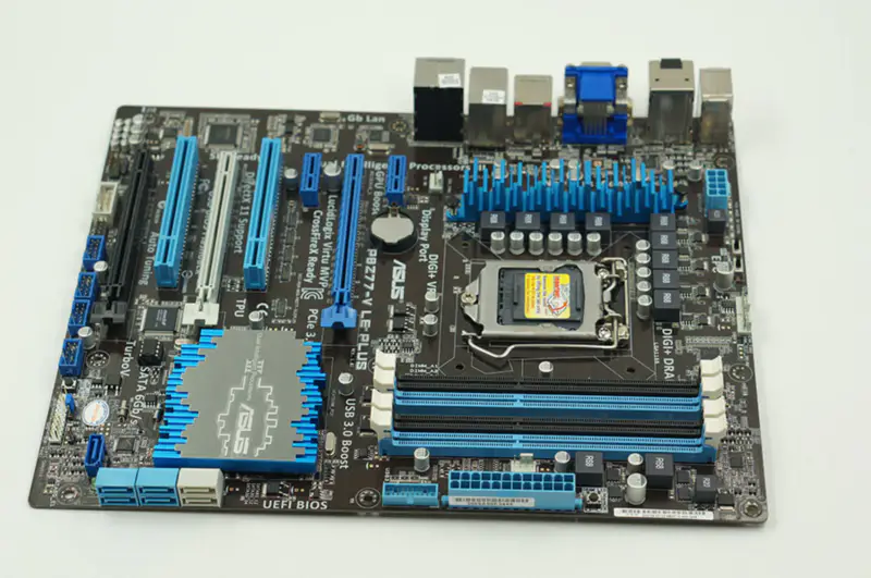 Základní deska Asus P8Z77-V LE PLUS Z77 LGA 1155 ATX