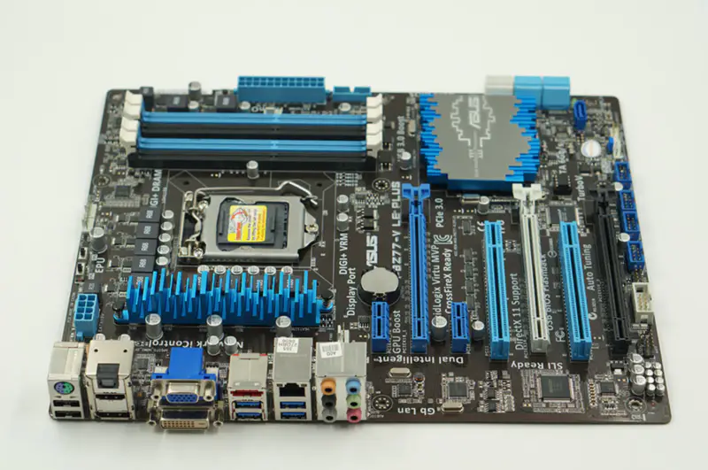 Základní deska Asus P8Z77-V LE PLUS Z77 LGA 1155 ATX