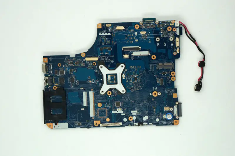 Základní deska Toshiba L500 L550 L555 LA-4982P GM45 PGA-989